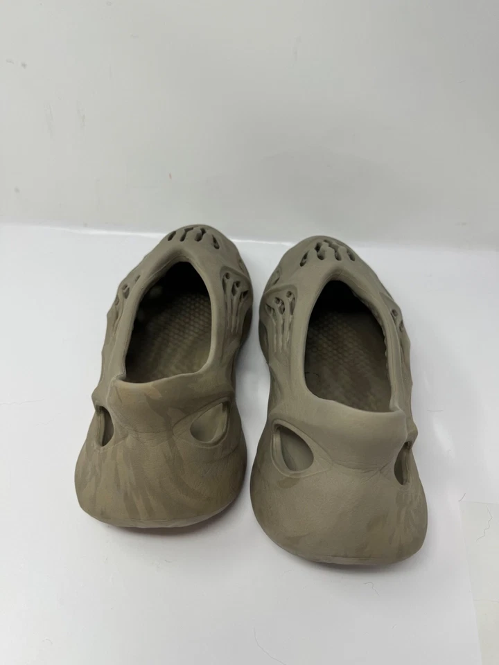 Adidas Yeezy Foam Runner para hombre talla 12 RNNR Ocre Foamrunner usado en excelente estado Foto 3 de 4