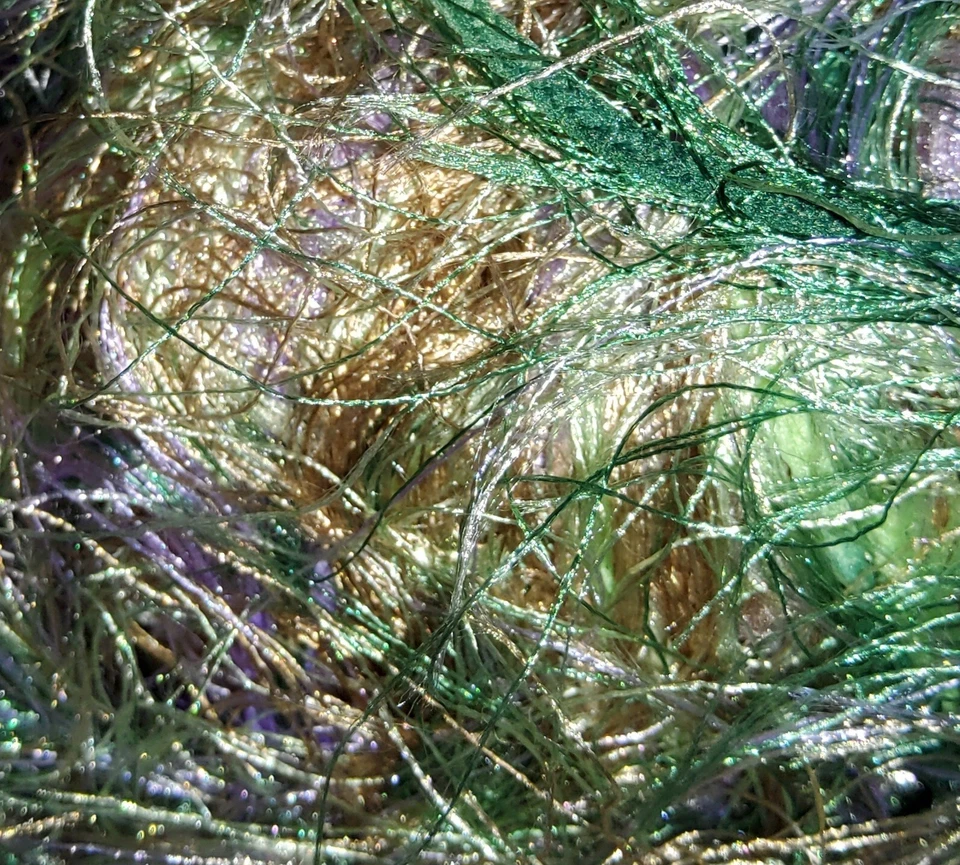 3 Ct TRENDSETTER Yarn Eyelash- 1.75 OZ ITALY Green Purple Ivory Bronze (Mermaid) - Image 4 of 4