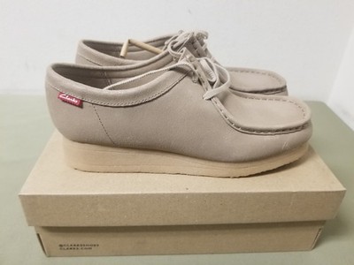 New Clarks Padmora Womens Distressed Leather Shoes.