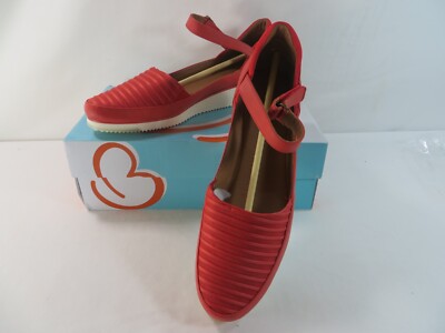 BARETRAPS Womens RED 1/2'' Platform Lightweight Harmony Toe Wedge Flats 9M - NIB