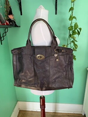 fossil weekender bag