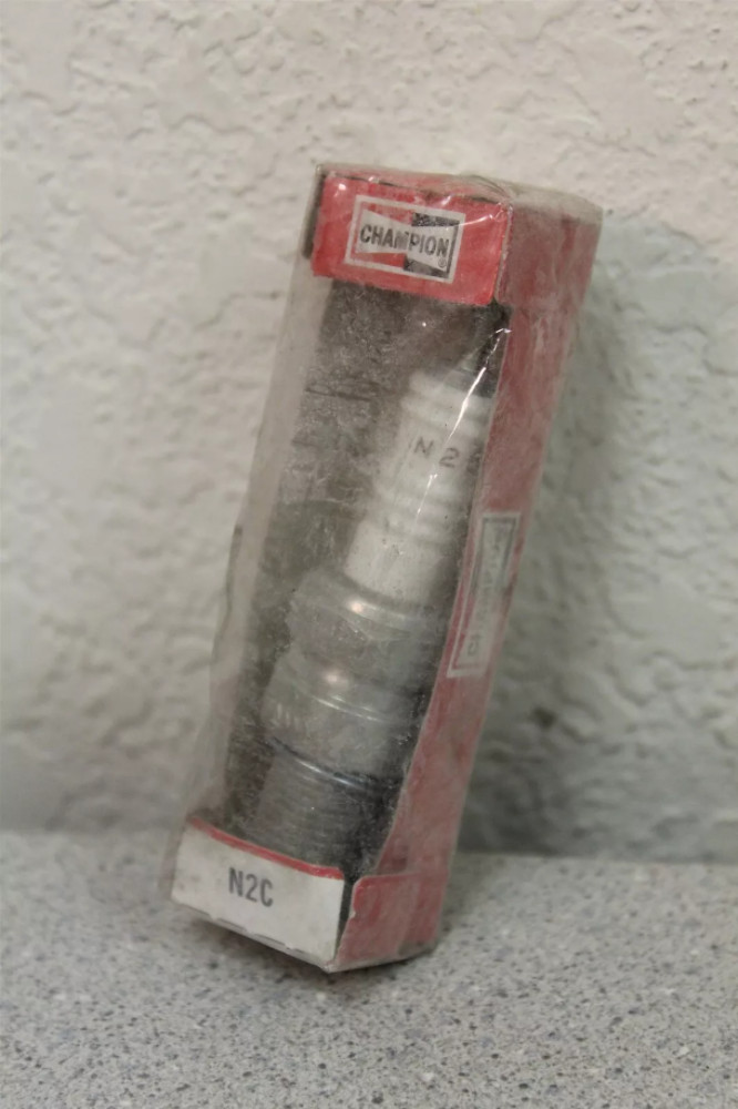 CHAMPION NEW Spark Plug N2C 805
