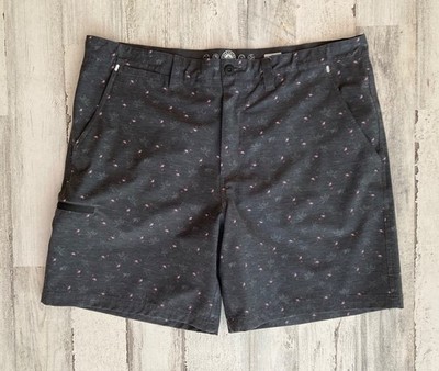 FLAG & ANTHEN Gray Shorts Madeflex Flamingo Pattern Quick Dry Men's (Actual 40)
