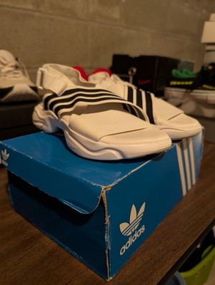 New Adidas Original Womens MAGMUR SANDAL WHITE Size 5 New