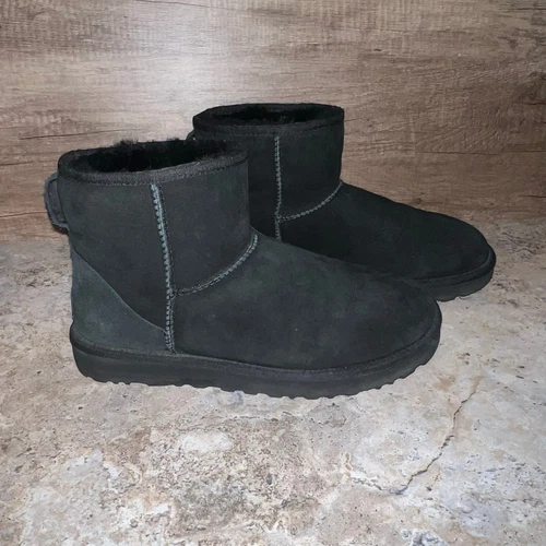 Stivali UGG donna classici Mini II taglia 9 neri 1016222 pelle di pecora slip on alla caviglia