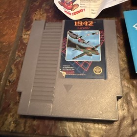 1942 NES  Nintendo Game. CIB. ￼ With Original Membership Postcard. Rare.