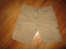 Men's Old Navy Tan Cargo Shorts Size 36 Very Good Condition