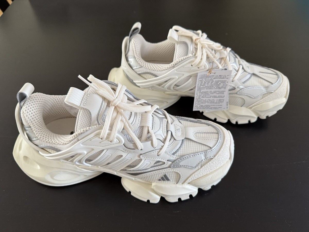 NEW Adidas XLG Runner Deluxe White 9.5 Mens With Box In The NEW Adidas XLG Runner Deluxe White 9.5 Mens With Box In The