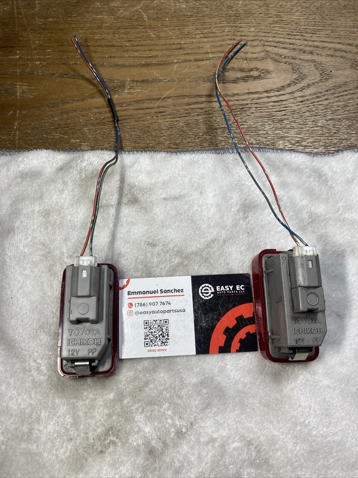 01-05 LEXUS IS300 PAR Panel Puerta Delantera Juego de Luces de Cortesía Derecha Izquierda OEM Foto 2 de 4