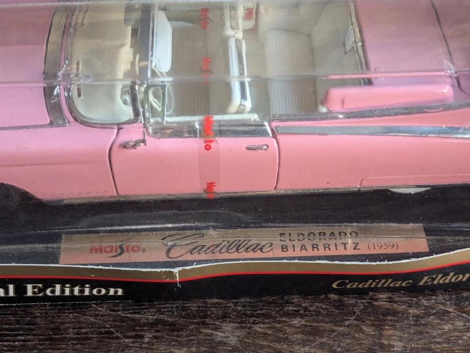 Maisto 1/18 Scale Diecast 31813 - 1959 Cadillac Eldorado Biarritz. Pink Mint MIB - Image 4 of 4