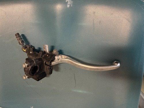 BREMSPUMPE HINTEN FÜR HONDA SH 300cc ABS (15>)