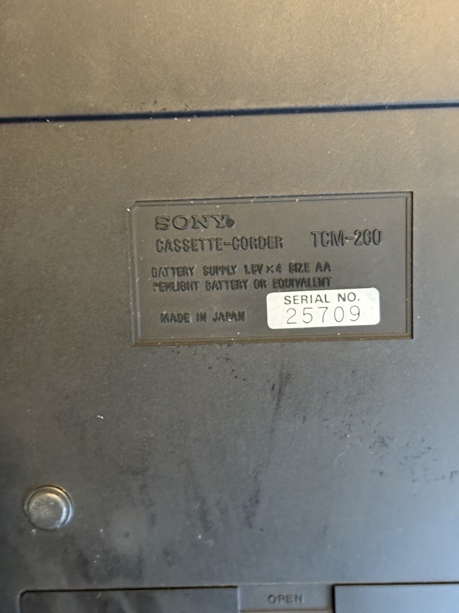 SONY Cassette Recorder TCM 260 With Power Cord, Case An Microphone