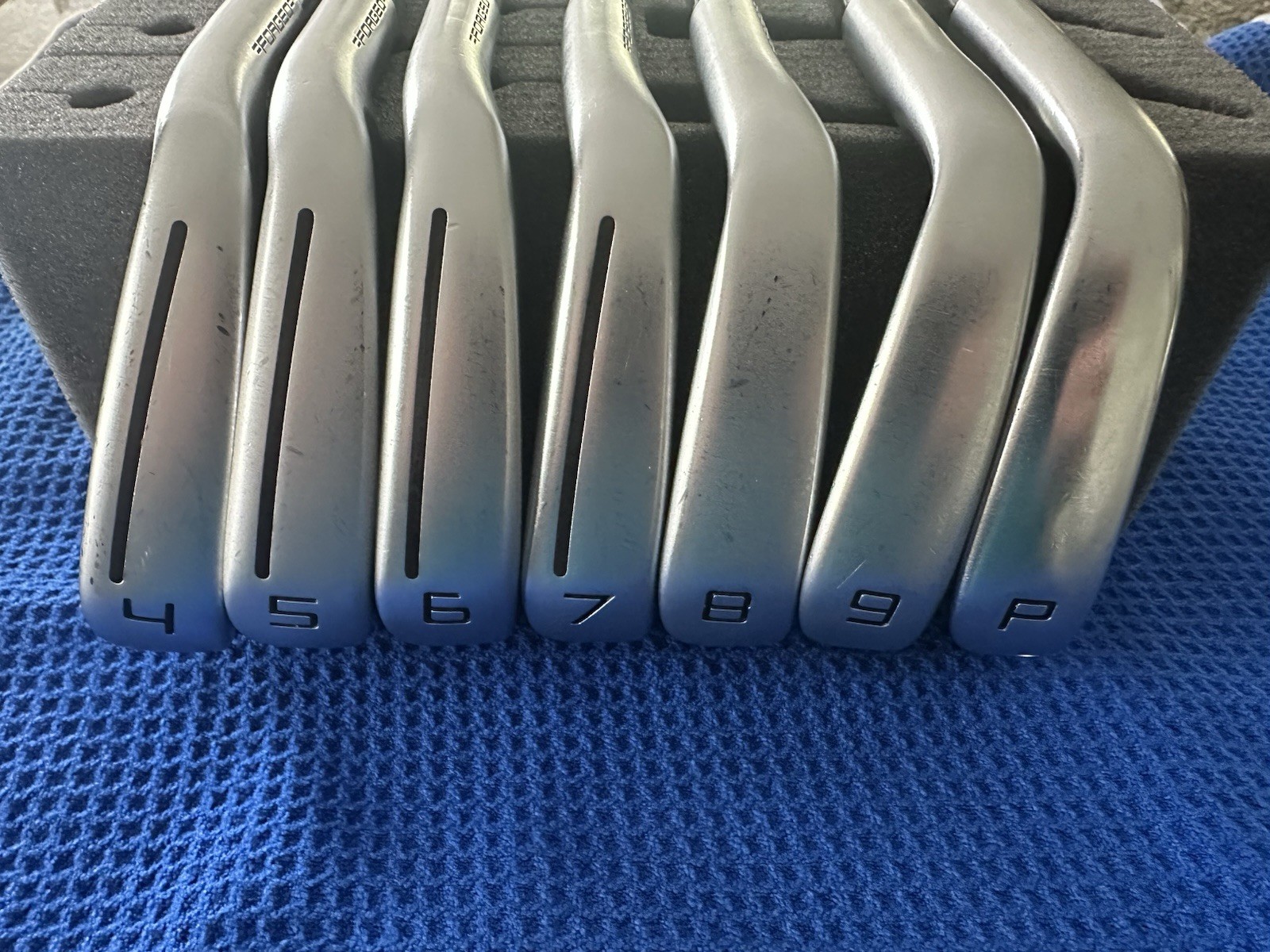TaylorMade Right-Handed 2023 P790 Irons 4-PW Dynamic Gold 95 R300 Shafts