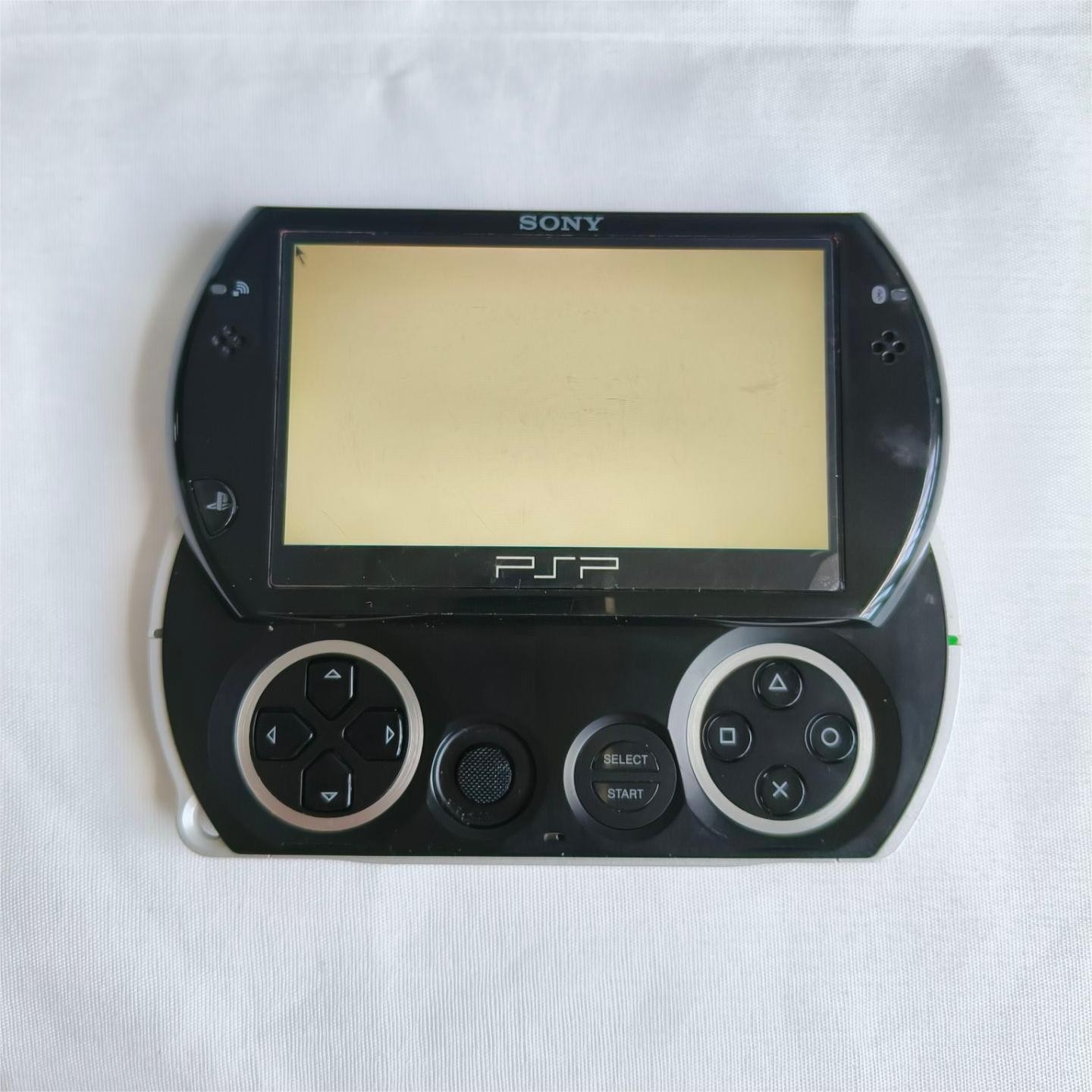 PSP GO console Black with Charger PSP-N1006 screen with protect Tested Well