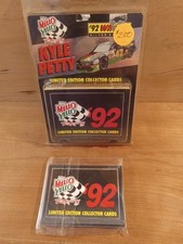 1992 Kyle Petty Mello Yello Racing Limited Edition Collector 28 Cards NASCAR J10
