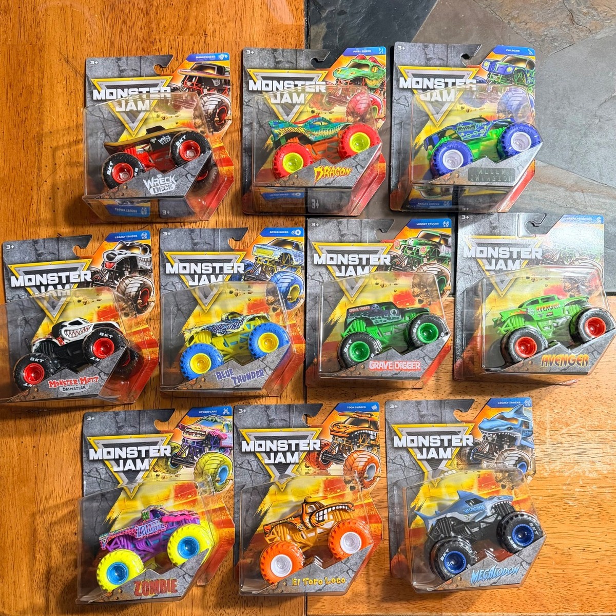 Hot Wheels Monster Jam 5台セット　バラ売りOK Monster Jam 2026 Series 45 COMPLETE Set of 10 with CHASE 1/64