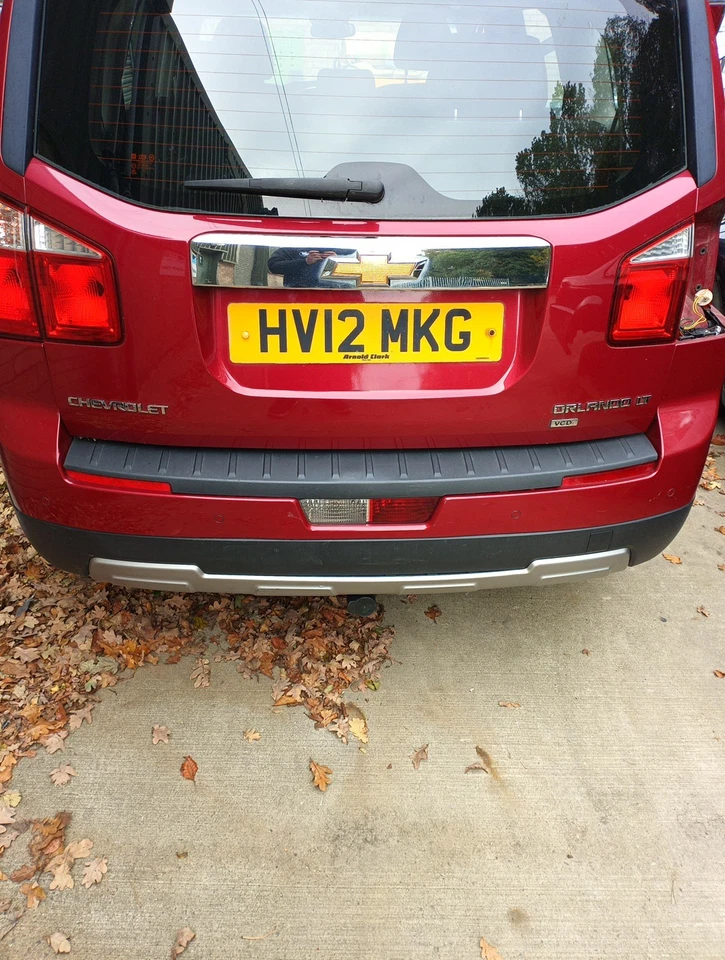 Luz antiniebla central trasera para Chevrolet Orlando Foto 3 de 3