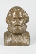 47136 - Karl Marx. Portraitb&uuml;ste. Bronze mit sch&ouml;ner Patina; H&ouml;he 32 cm