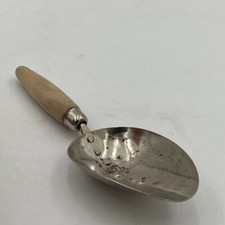 VTG Chief Level Full 1/4 Cup Wood Handle Sugar Flour Kitchen Scoop Made In USA