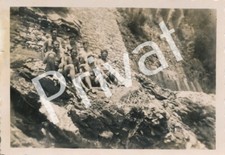 Foto WK2 Infanterie Ersatz Bat. 486  Soldaten Rast nackt baden Juni 1944 M1.16