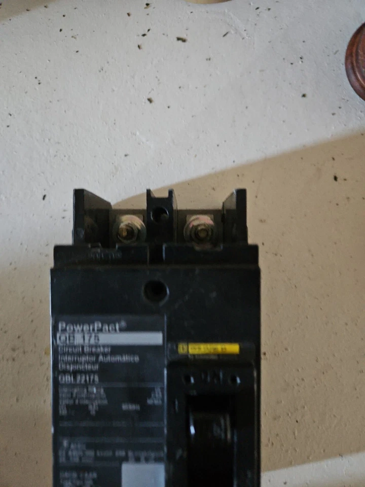 Литой корпус автоматический выключатель: 175 А ампер, 10 кА при 240 В переменного тока, фиксированный, линейный/нагрузочный зажим, - Изображение 2 из 3