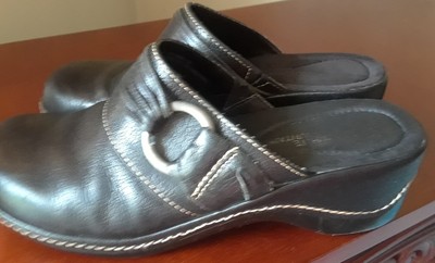 white mountain tuition platform clogs