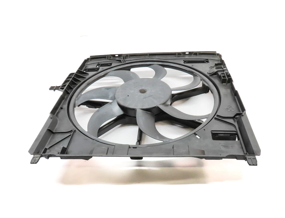 BMW X5 (E70) 2007-2010 ventilador radiador motor con cubierta (600 vatios) Foto 2 de 4