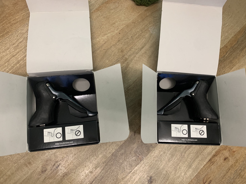 Shimano Ultegra Di2 ST-R8050 11 Speed STI Shifters Rim Brake Pair E-Tube