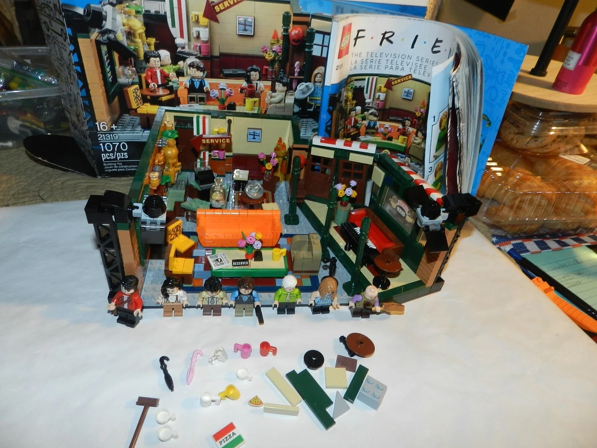 LEGO IDEAS FRIENDS CENTRAL PARK PERK ENSEMBLE 21319 LA SÉRIE TV