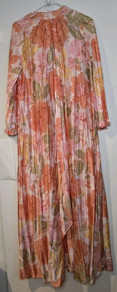 Vintage Vanity Fair Peignoir Set Floral Coral Nightgown Robe LARGE 36D 1960s - Image 3 of 4