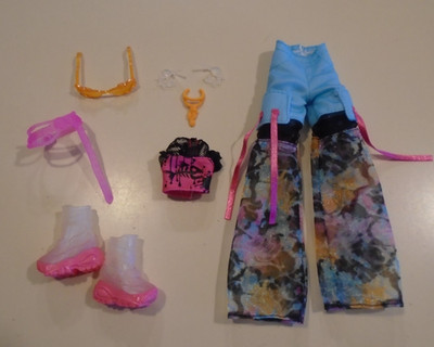 Monster High Lagoona Blue G3 Core Fashion Outfit /  Shoes / Jewelry