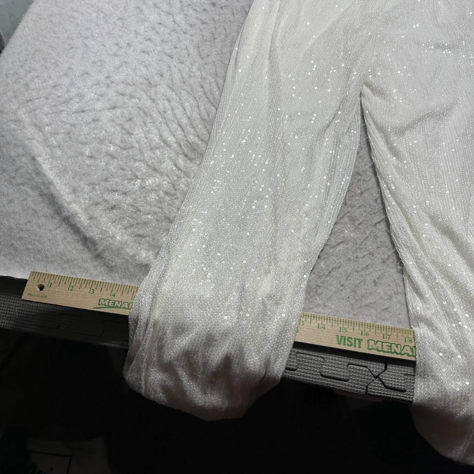 Mono de fiesta Lulu's Glamorous Spirit blanco lentejuelas sin tirantes para mujer talla mediana Foto 2 de 4