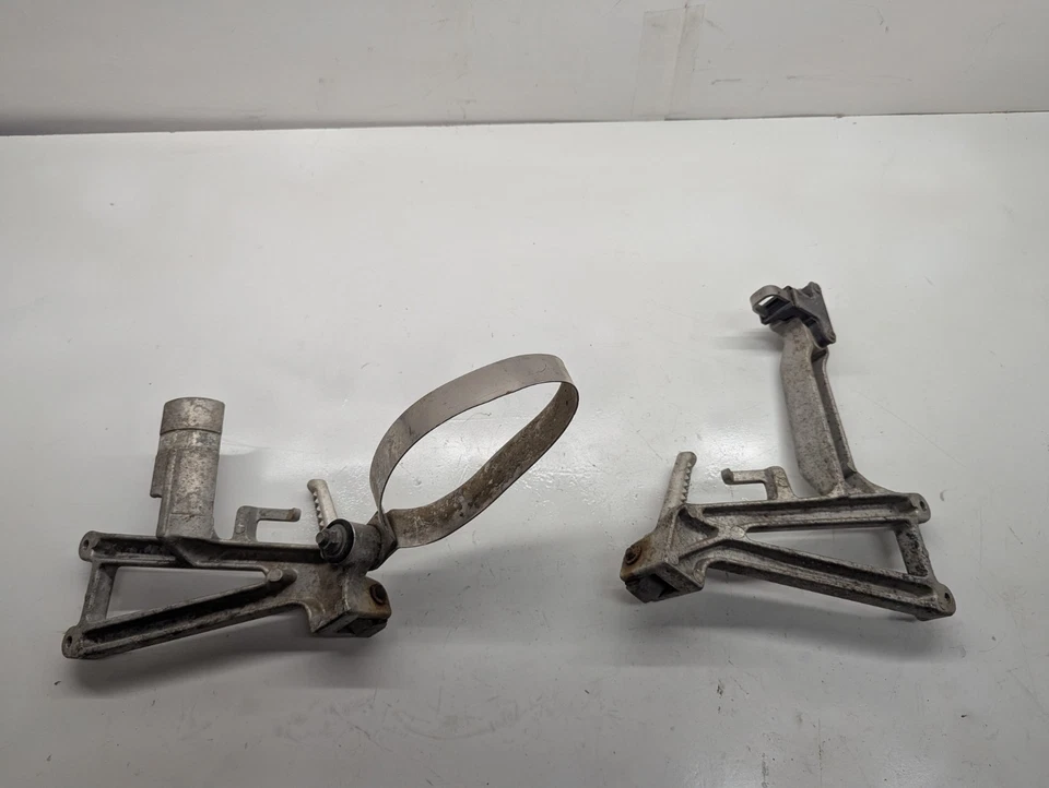 Juego de clavijas con soportes OEM 1991-1994 Honda Cbr600 F2 OEM Foto 4 de 4