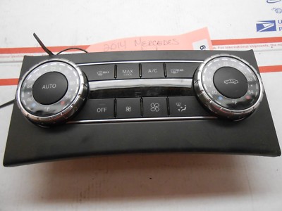 14 Mercedes C-class climate control  A2049006808 ic# 72400  RF0839