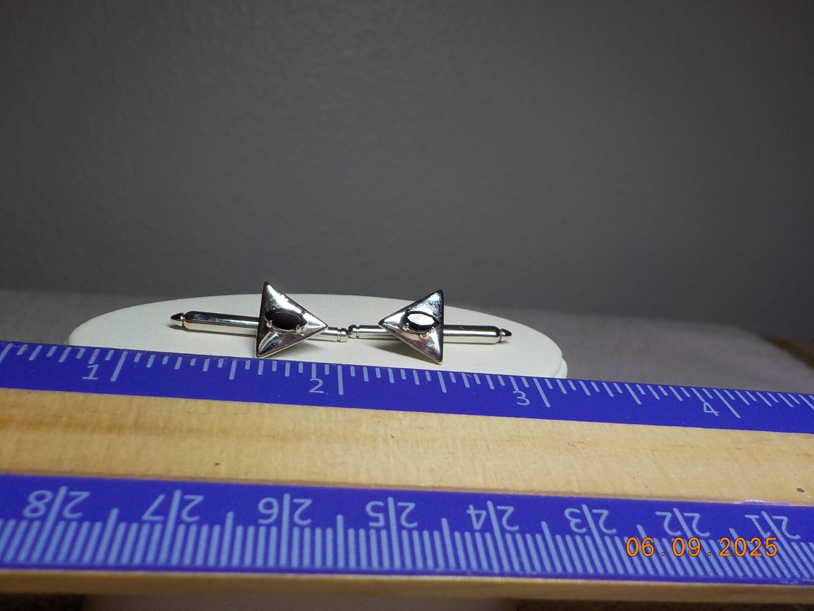 SILVERTONE PUSH SPRING CUFFLINKS WITH PRONGSET BL… - image 3