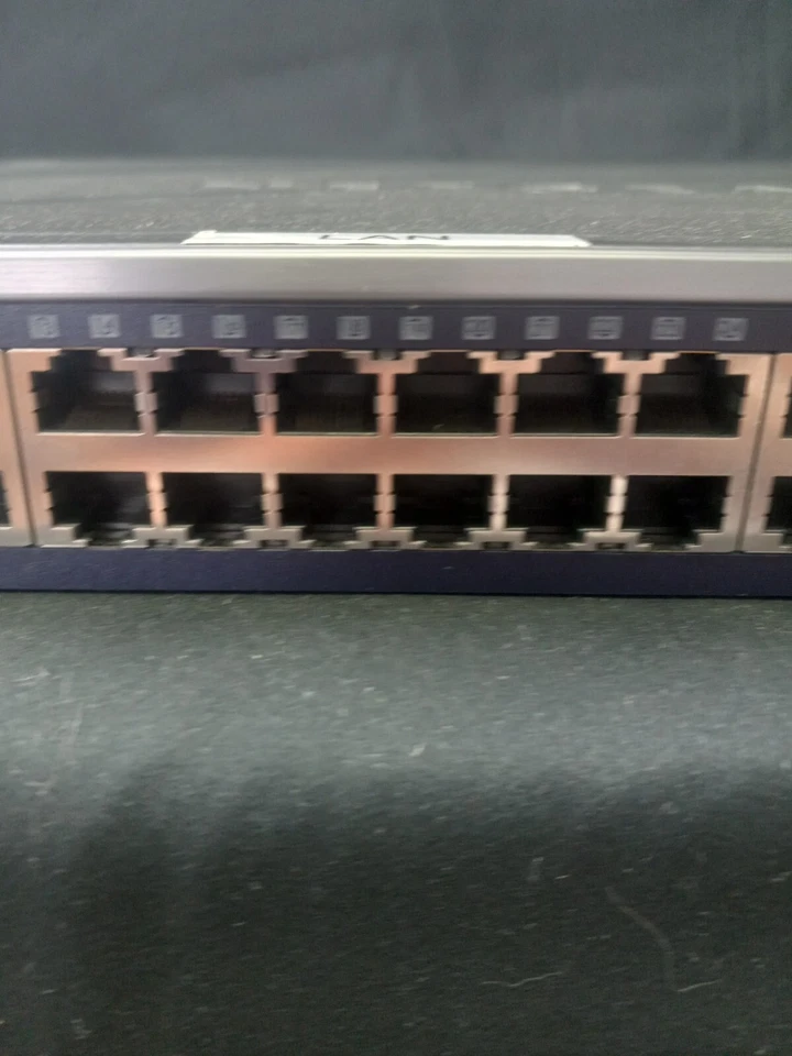 Netgear ProSafe GSM7248 48G L2 Managed Switch with Static Routing GSM7428 v2 - Image 4 of 4