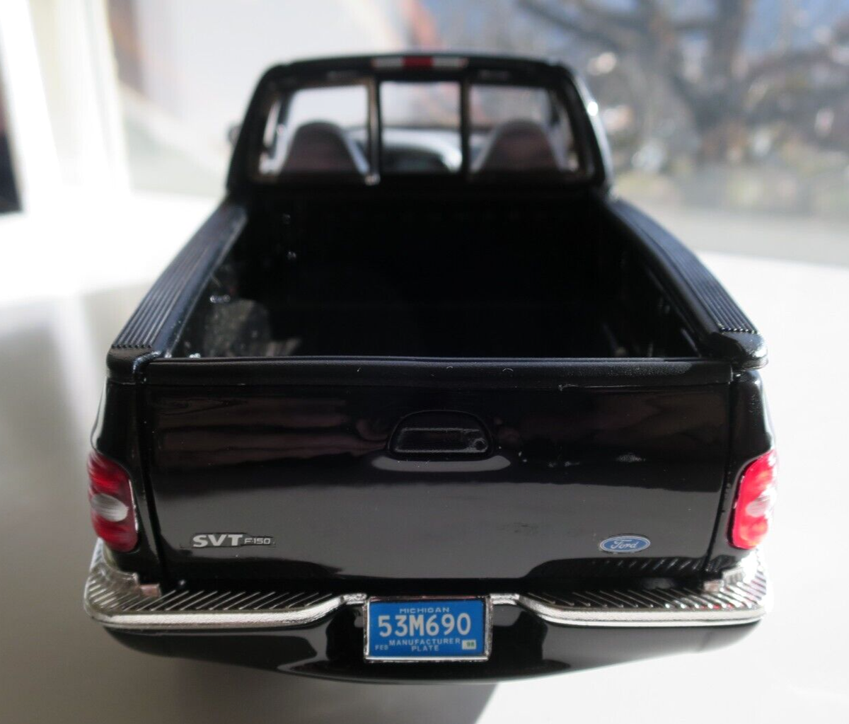 Ford SVT F150 Lightning 1999 – Miniature Bburago 1/21 Métal, Boîte D’origine