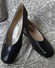 Mark Lemp Classics by Walking Cradles Callie Flat Pumps Shoes Sz 6M