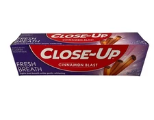 Close-Up Freshening Red Gel - 4 oz