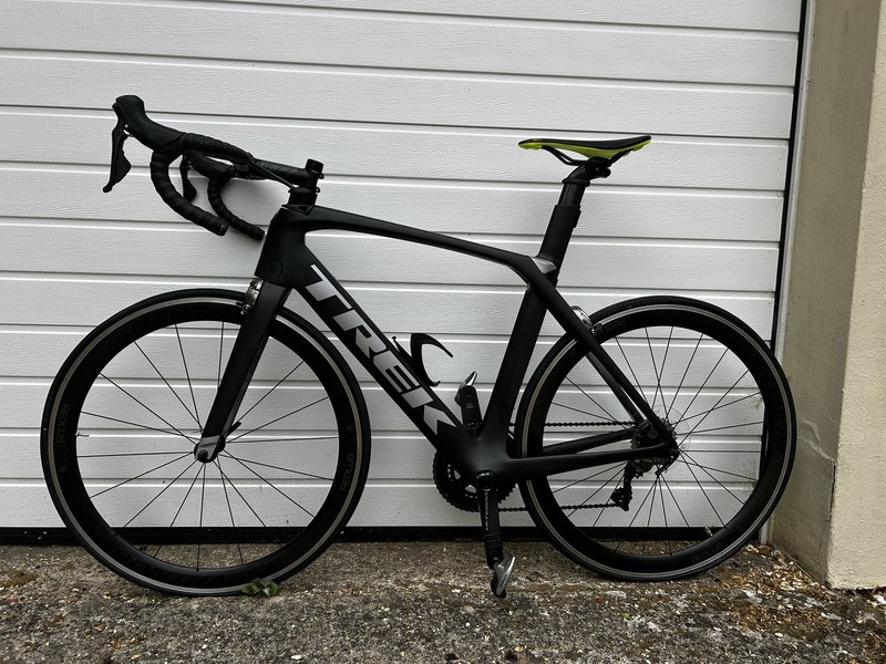 TREK MADONE 9 SERIES PROJECT ONE 56CM - Black only used 5 short rides