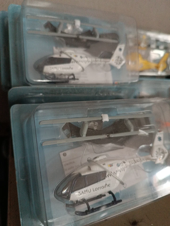 Italeri Elicottero 1/100 Eurocopter EC 135 Samu Lorraine France - Immagine 2 di 3