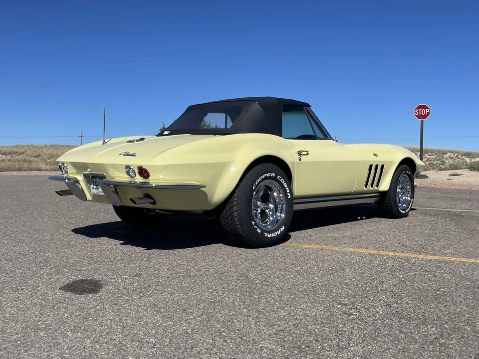 Chevrolet Corvette 1965  Foto 3 de 4