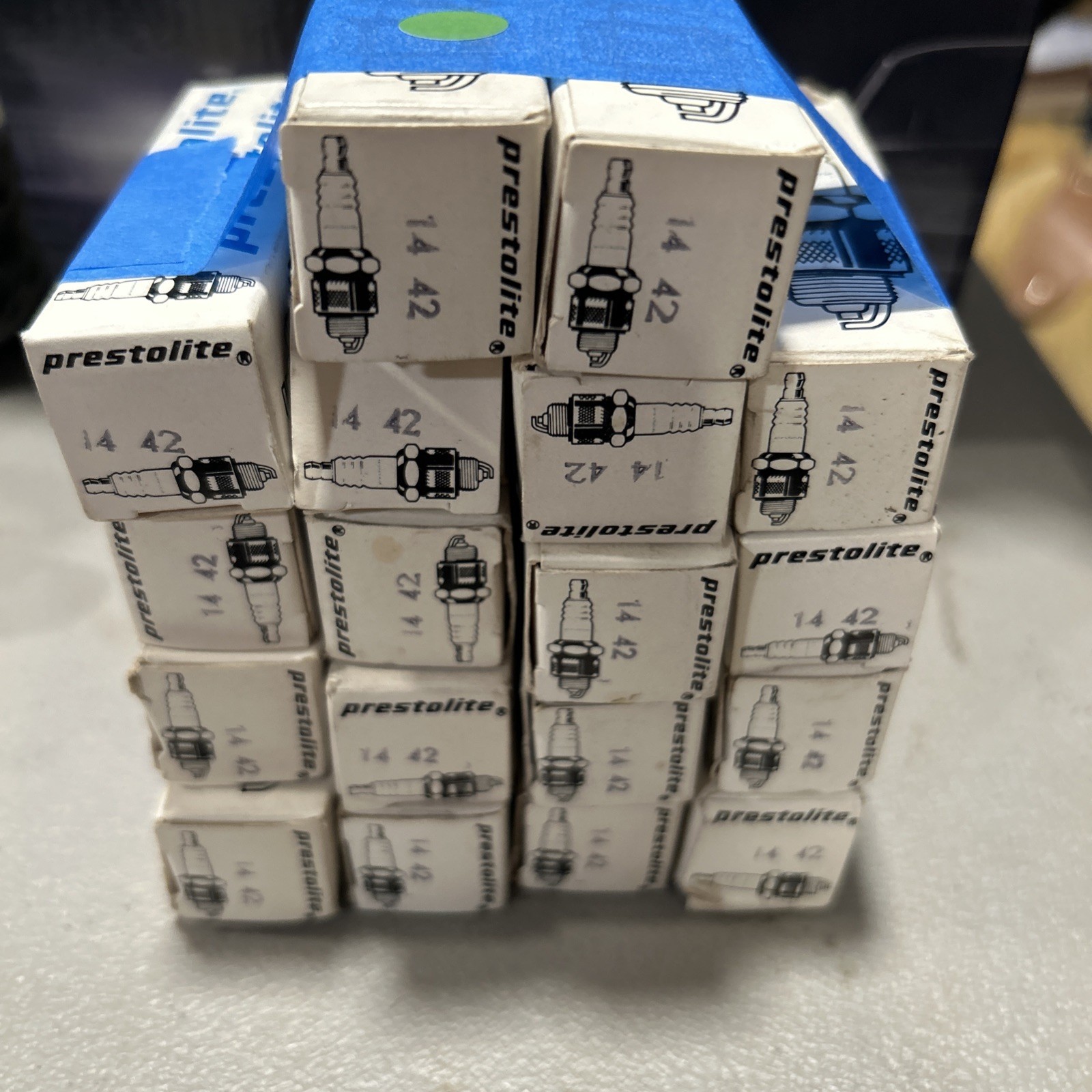 prestolite 14 42 spark plugs.  Lot of 18