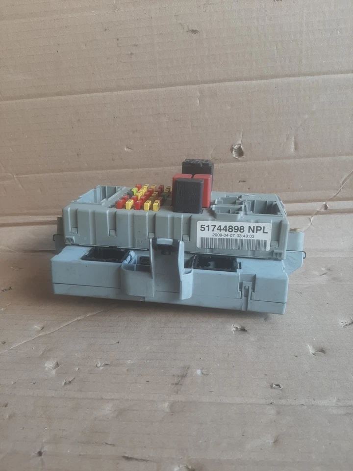 Centralina body computer Fiat Punto terza serie dal 2003 51744898 - Immagine 2 di 3