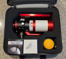 William Optics ZenithStar 61II Doublet Refracting Telescope Bundle