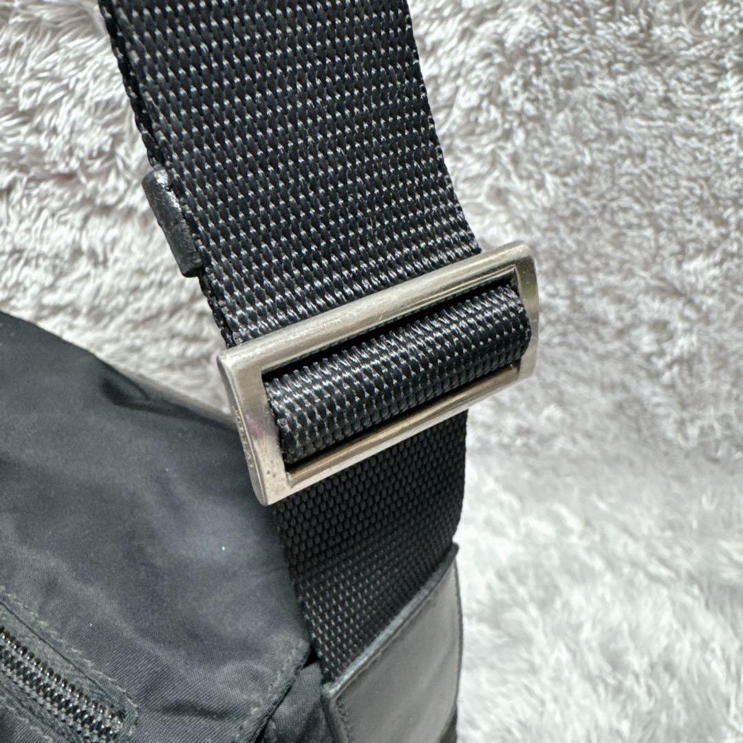 Condition Prada Shoulder Bag Sacoche Triangle Logo Nylon Black thumbnail 13