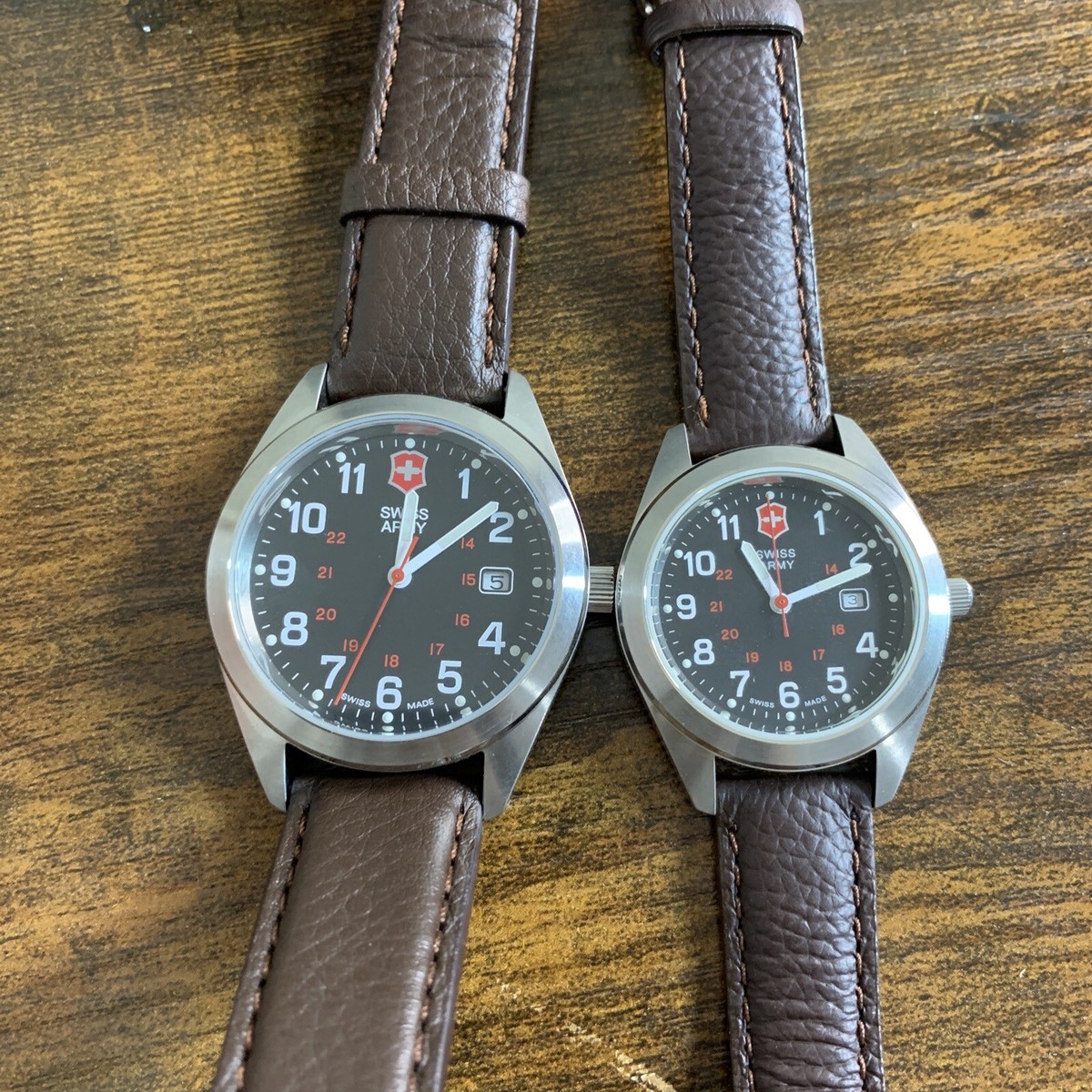 VICTORINOX SWISS ARMY UNISEX 33mm St Steel Water R 100m