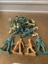 Vintage 70 Piece Toy Soldier Military War Fighter Figures Blue Green Tan  4 In