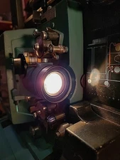 Bell & Howell 16mm Filmosound 542 Vintage Film + Sound Projector. Powers On All