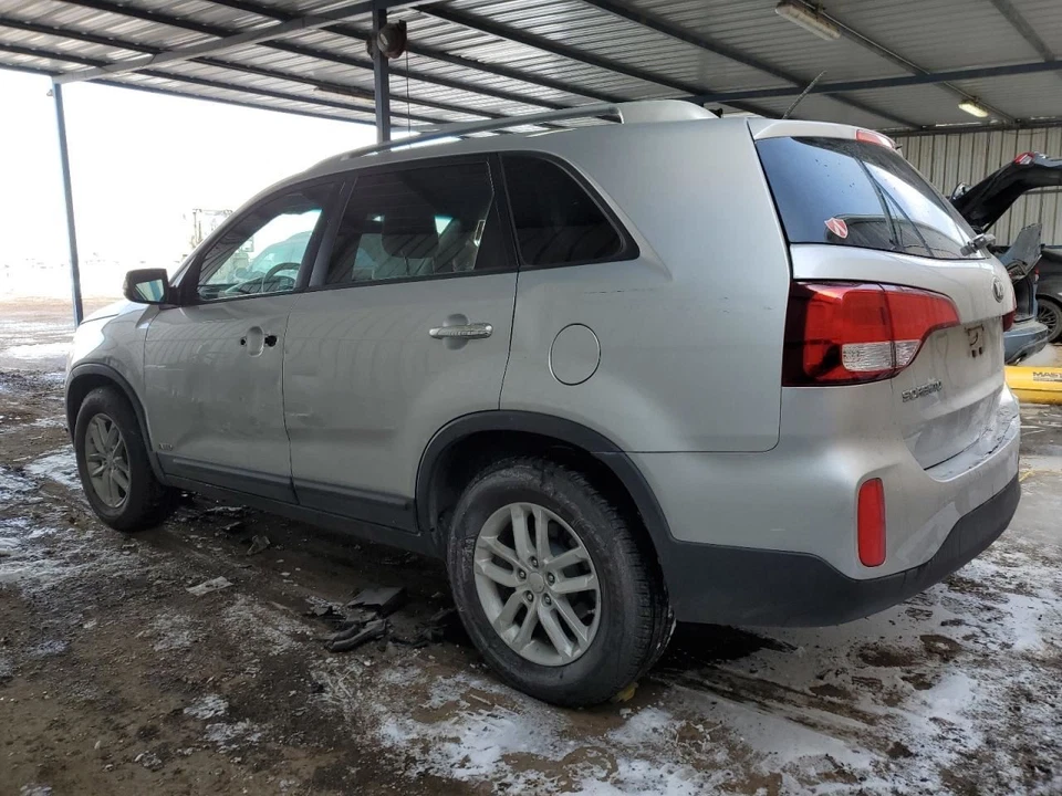 BOTE DE CARBÓN DE VAPOR DE COMBUSTIBLE 314204Z000 2015 KIA SORENTO Foto 2 de 4